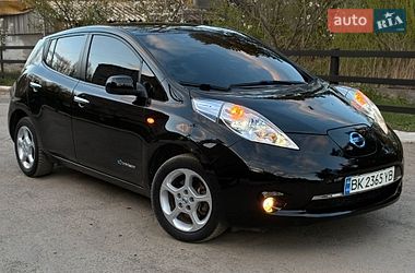 Хэтчбек Nissan Leaf 2011 в Ровно