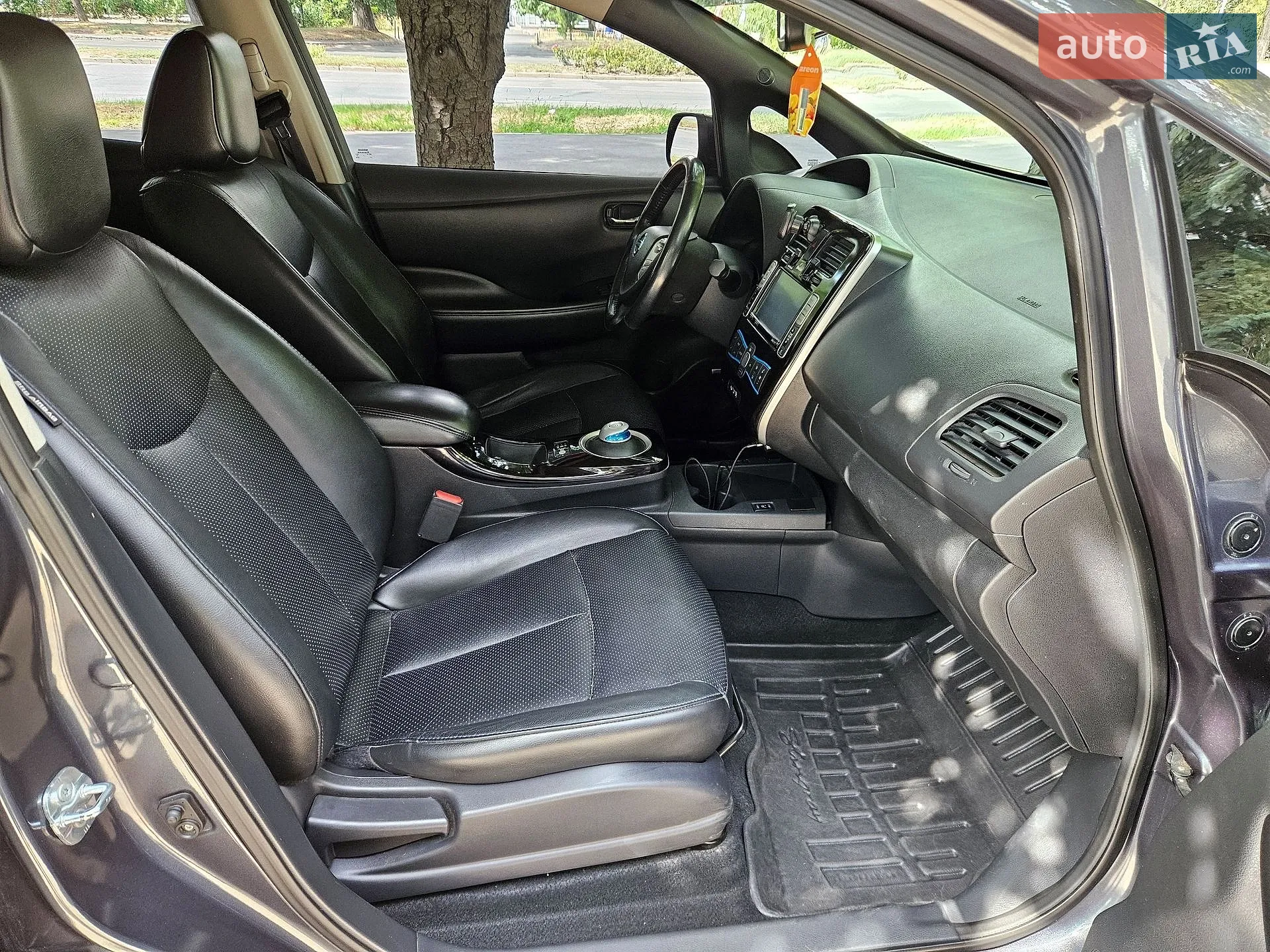 2013 Nissan Leaf - мініатюра 16