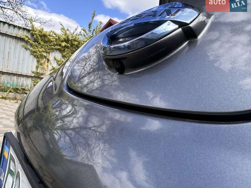 Хэтчбек Nissan Leaf 2014 в Львове