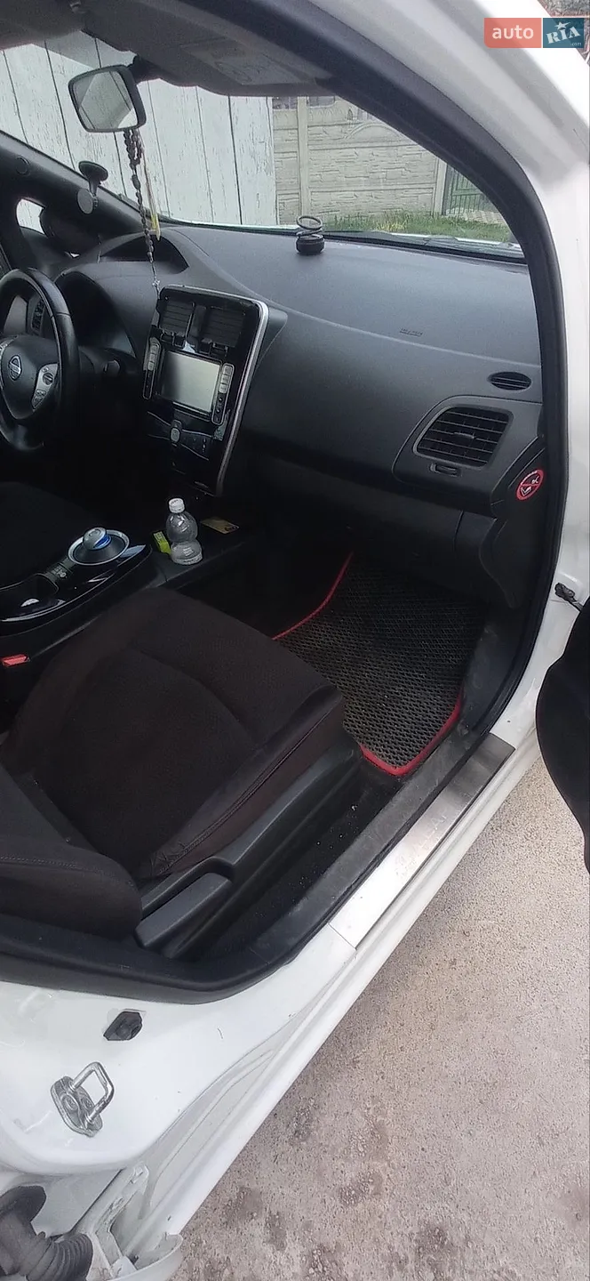 2017 Nissan Leaf - мініатюра 10