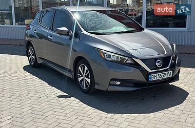 Хетчбек Nissan Leaf 2021 в Первомайську