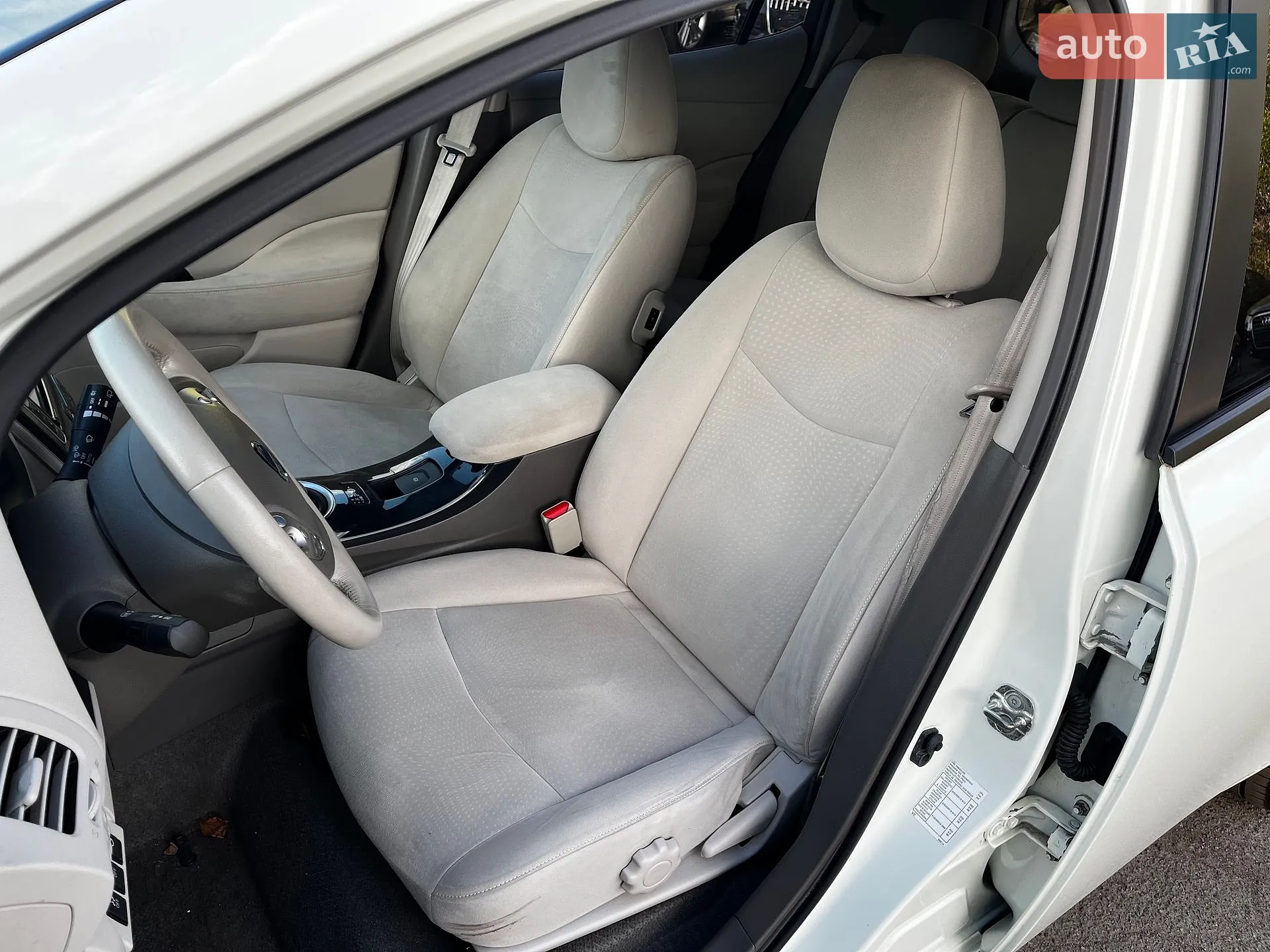 2013 Nissan Leaf - мініатюра 12