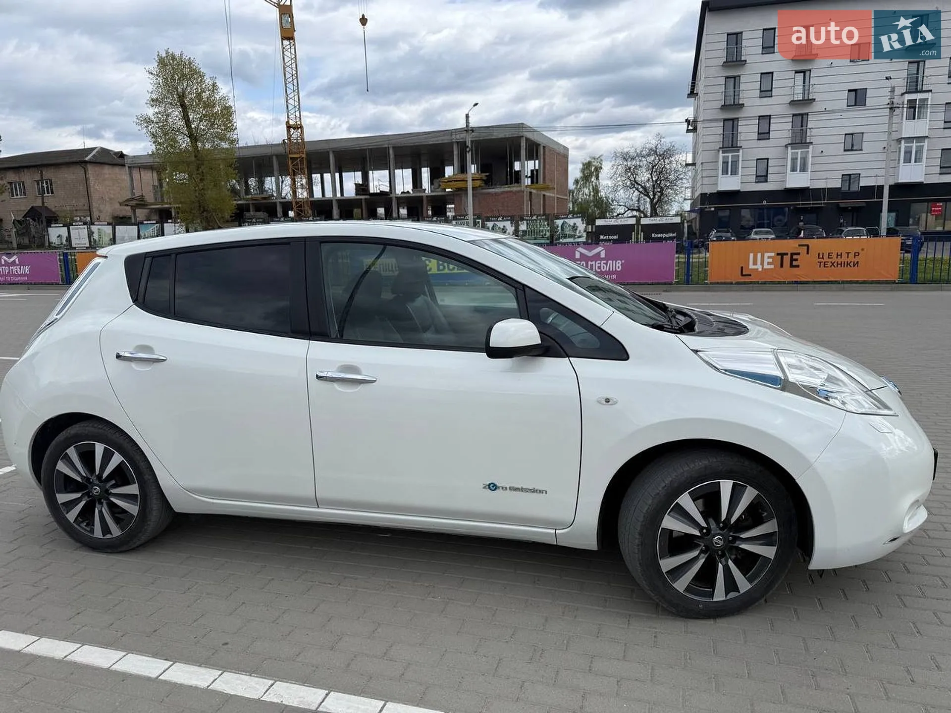 2017 Nissan Leaf - мініатюра 4