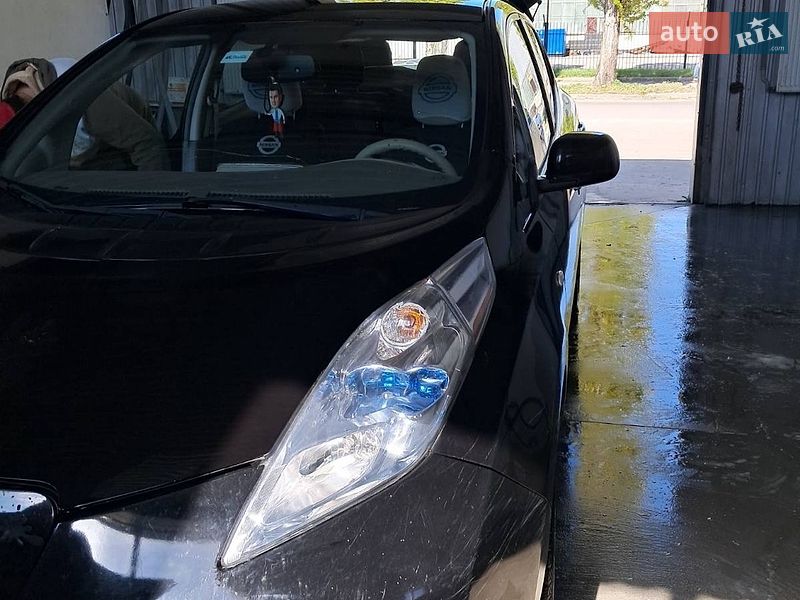 Nissan Leaf 2011