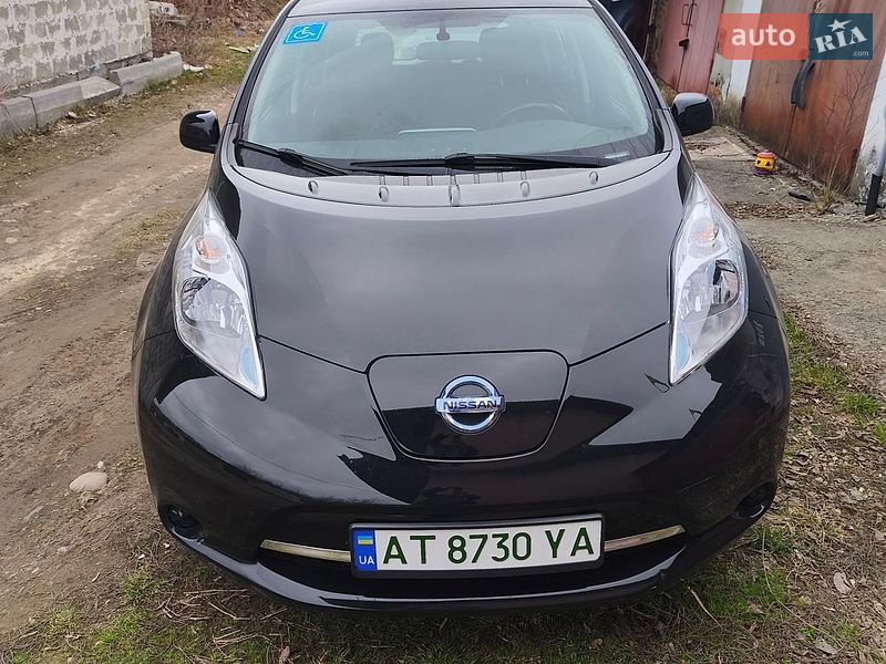 Хэтчбек Nissan Leaf 2014 в Ивано-Франковске