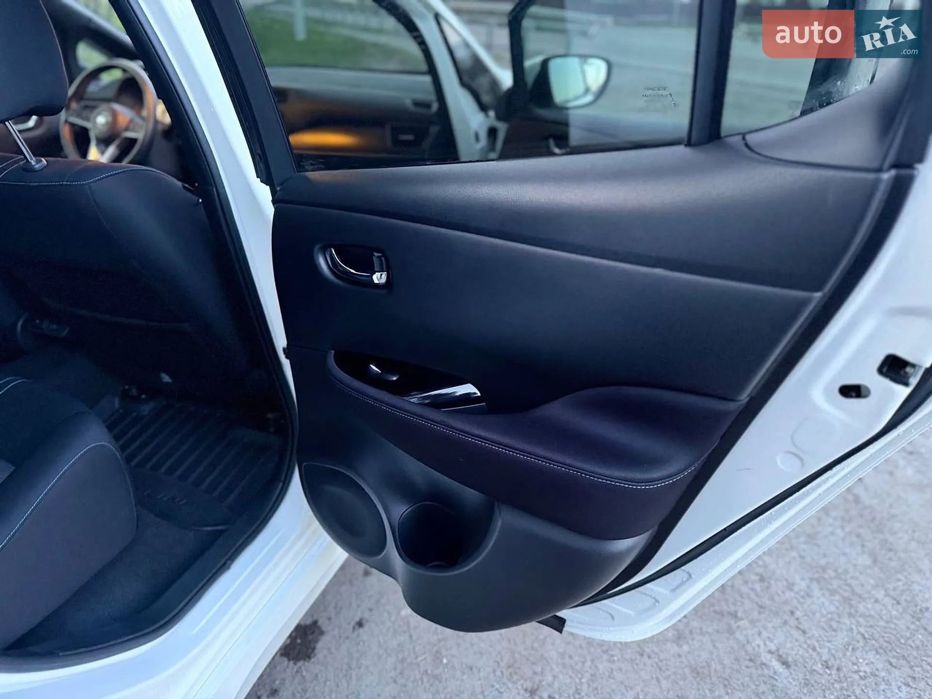 2020 Nissan Leaf - мініатюра 16