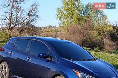 Хэтчбек Nissan Leaf 2018 в Днепре