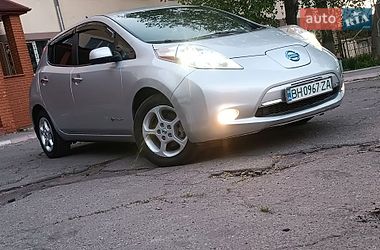 Хэтчбек Nissan Leaf 2013 в Одессе