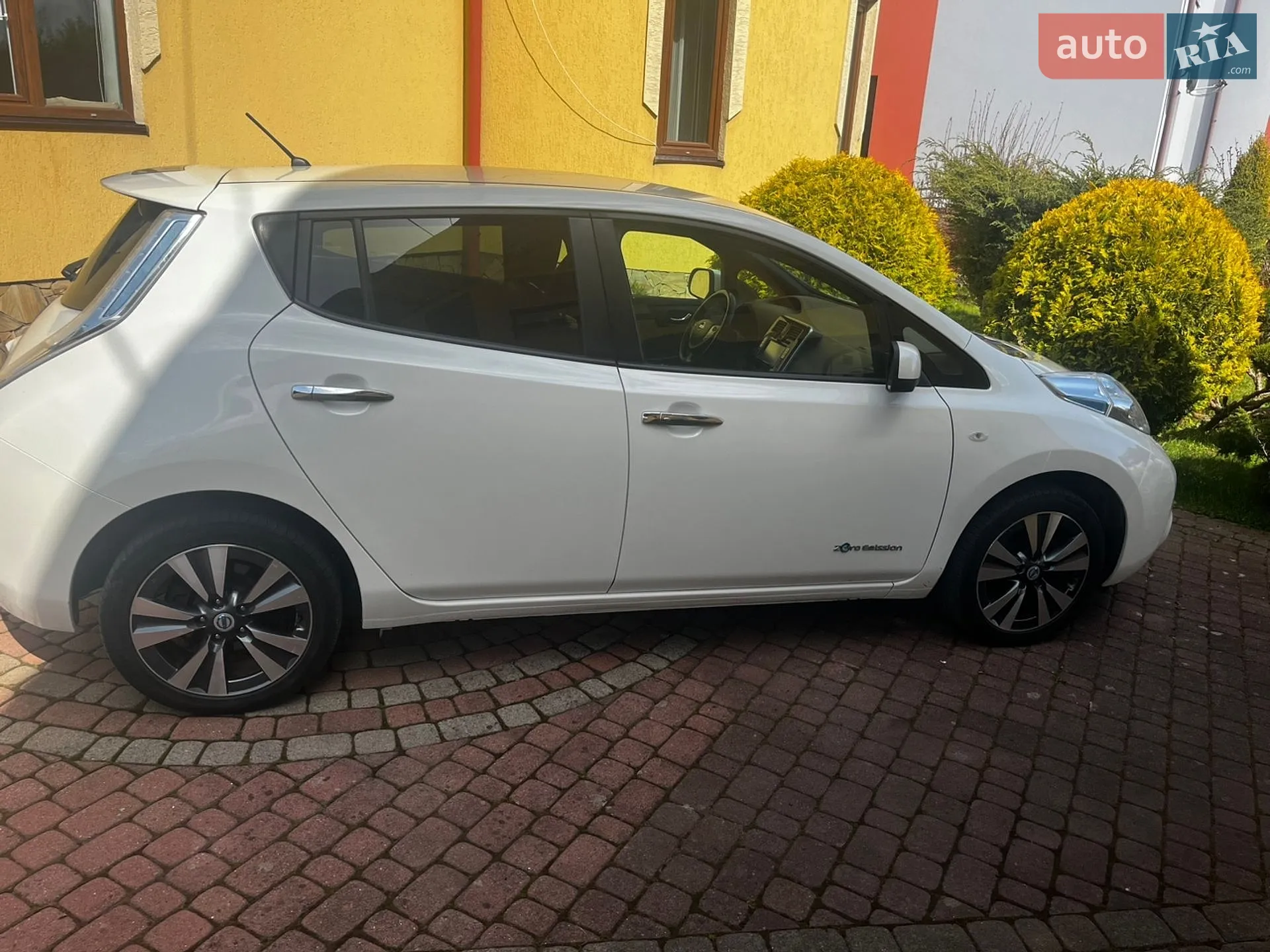2014 Nissan Leaf - мініатюра 2