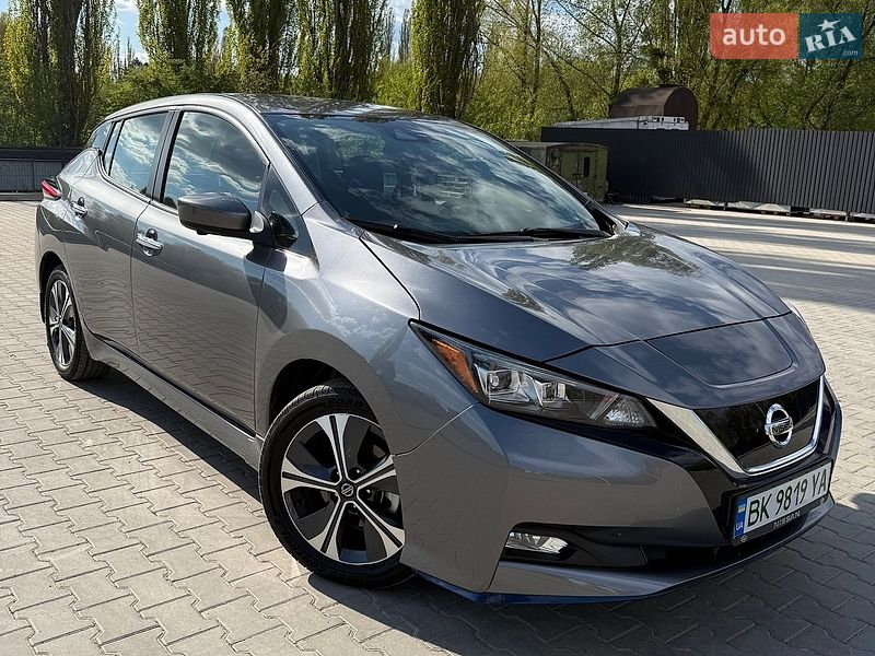Хэтчбек Nissan Leaf 2022 в Ровно