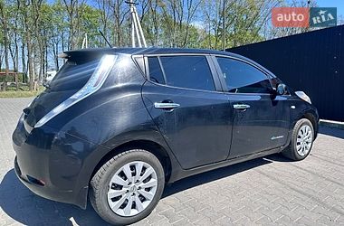 Хэтчбек Nissan Leaf 2014 в Львове
