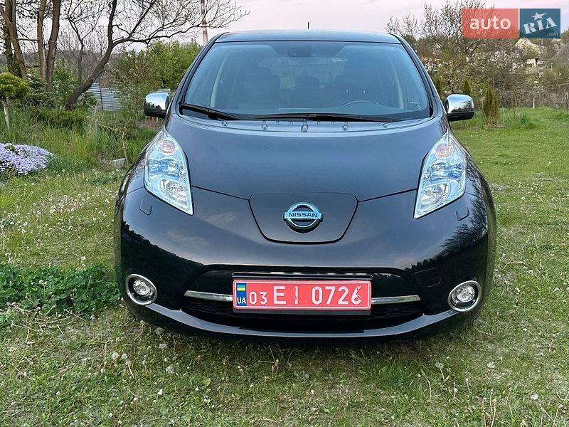 Хэтчбек Nissan Leaf 2016 в Днепре