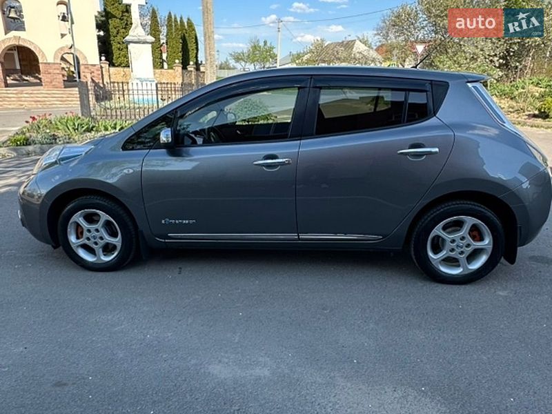 Хетчбек Nissan Leaf 2014 в Тернополі