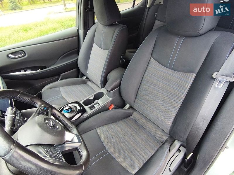 Хетчбек Nissan Leaf 2018 в Луцьку