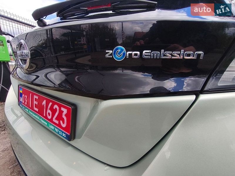 Хетчбек Nissan Leaf 2018 в Луцьку
