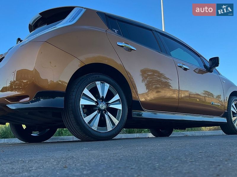 Хэтчбек Nissan Leaf 2016 в Одессе фото 2 Хэтчбек Nissan Leaf 2016 в Одессе