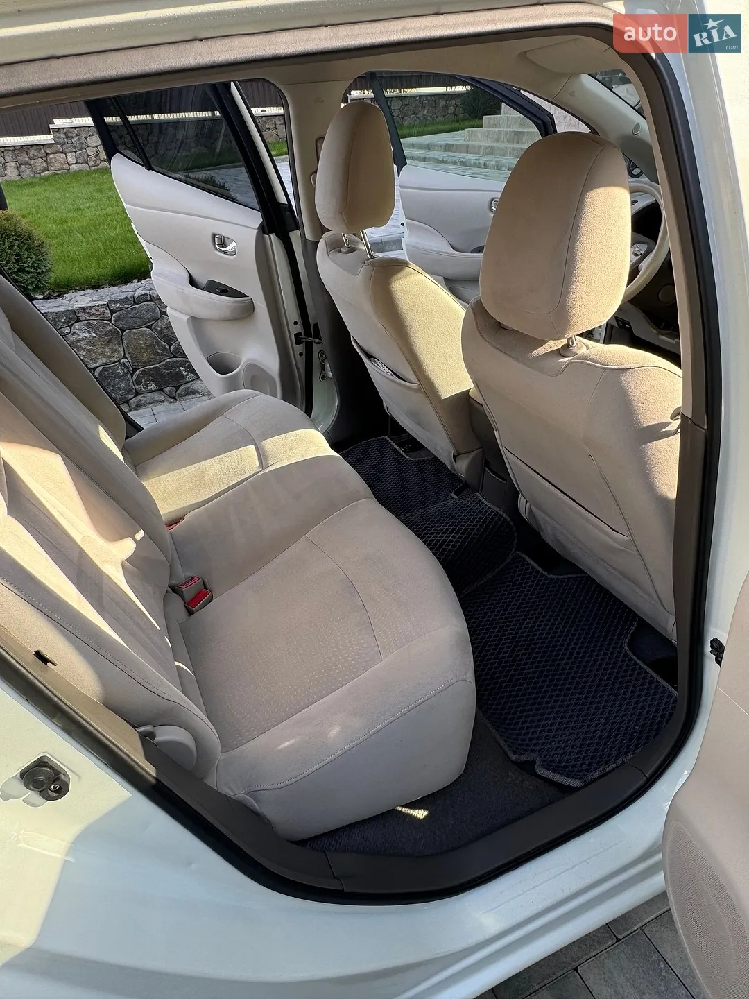 2012 Nissan Leaf - мініатюра 11