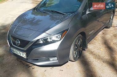 Хэтчбек Nissan Leaf 2019 в Киеве