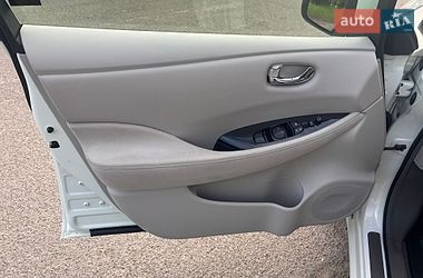 Хэтчбек Nissan Leaf 2012 в Южноукраинске