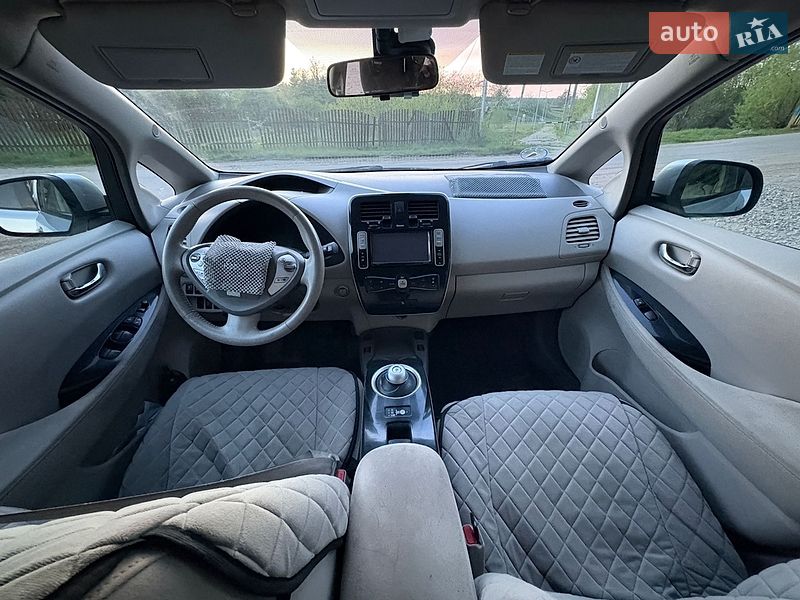 Хэтчбек Nissan Leaf 2012 в Ивано-Франковске