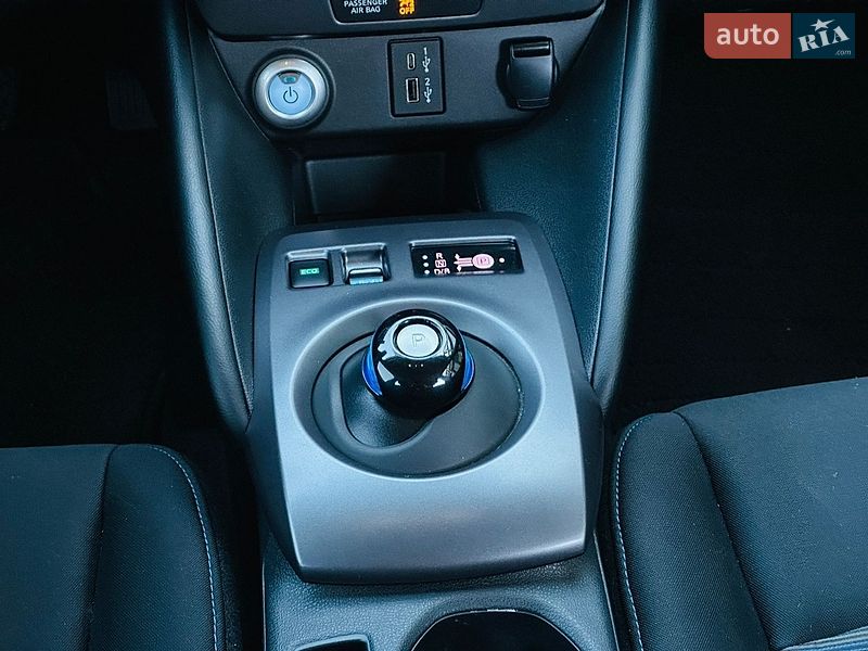 Хэтчбек Nissan Leaf 2024 в Харькове