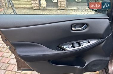 Хэтчбек Nissan Leaf 2018 в Черновцах