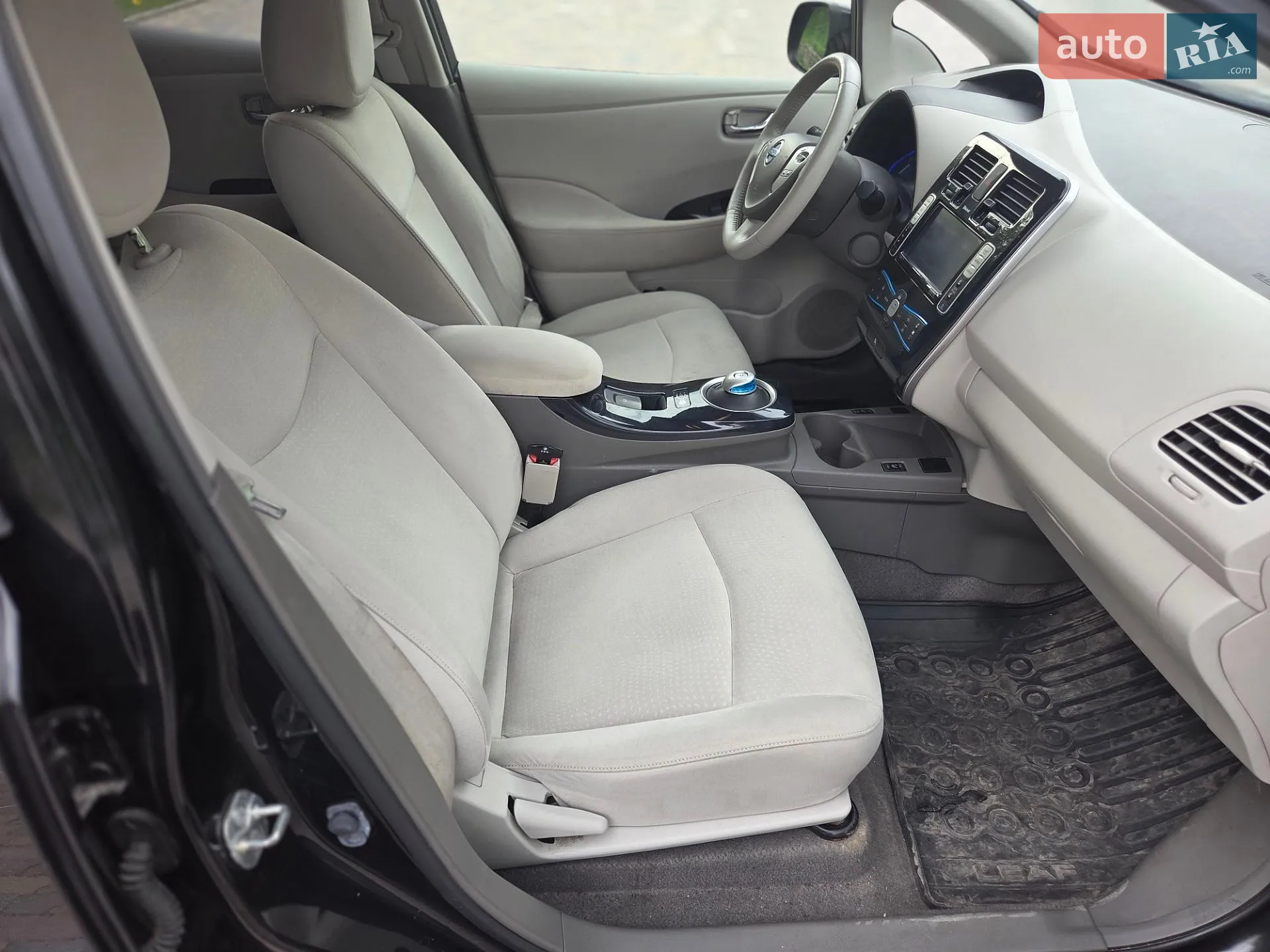 2012 Nissan Leaf - мініатюра 28