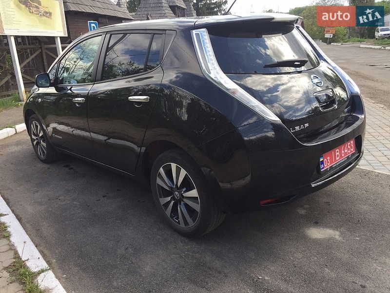 Хэтчбек Nissan Leaf 2014 в Черновцах
