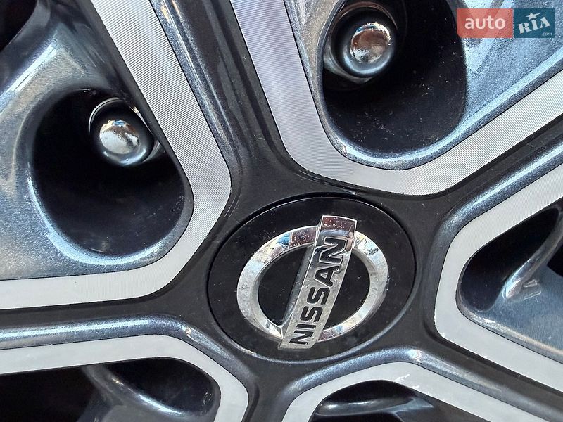 Хэтчбек Nissan Leaf 2019 в Львове