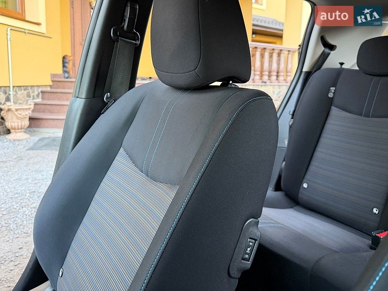 Хэтчбек Nissan Leaf 2019 в Львове
