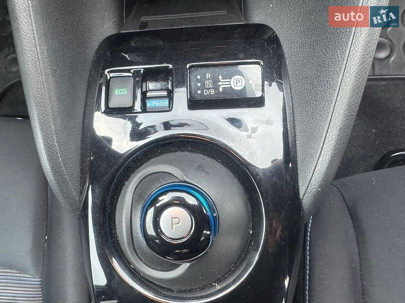 Хетчбек Nissan Leaf 2018 в Житомирі