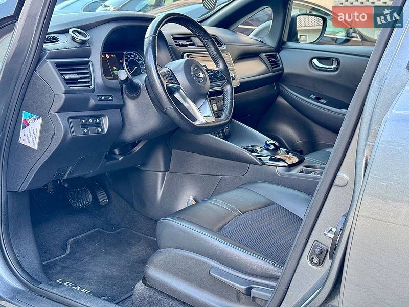 Хэтчбек Nissan Leaf 2018 в Львове