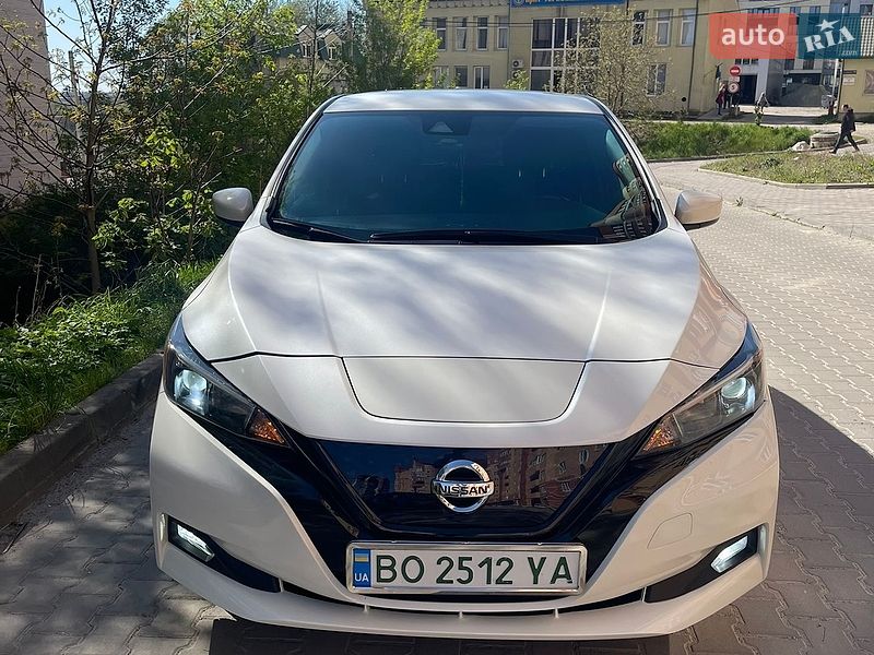 Хэтчбек Nissan Leaf 2021 в Тернополе