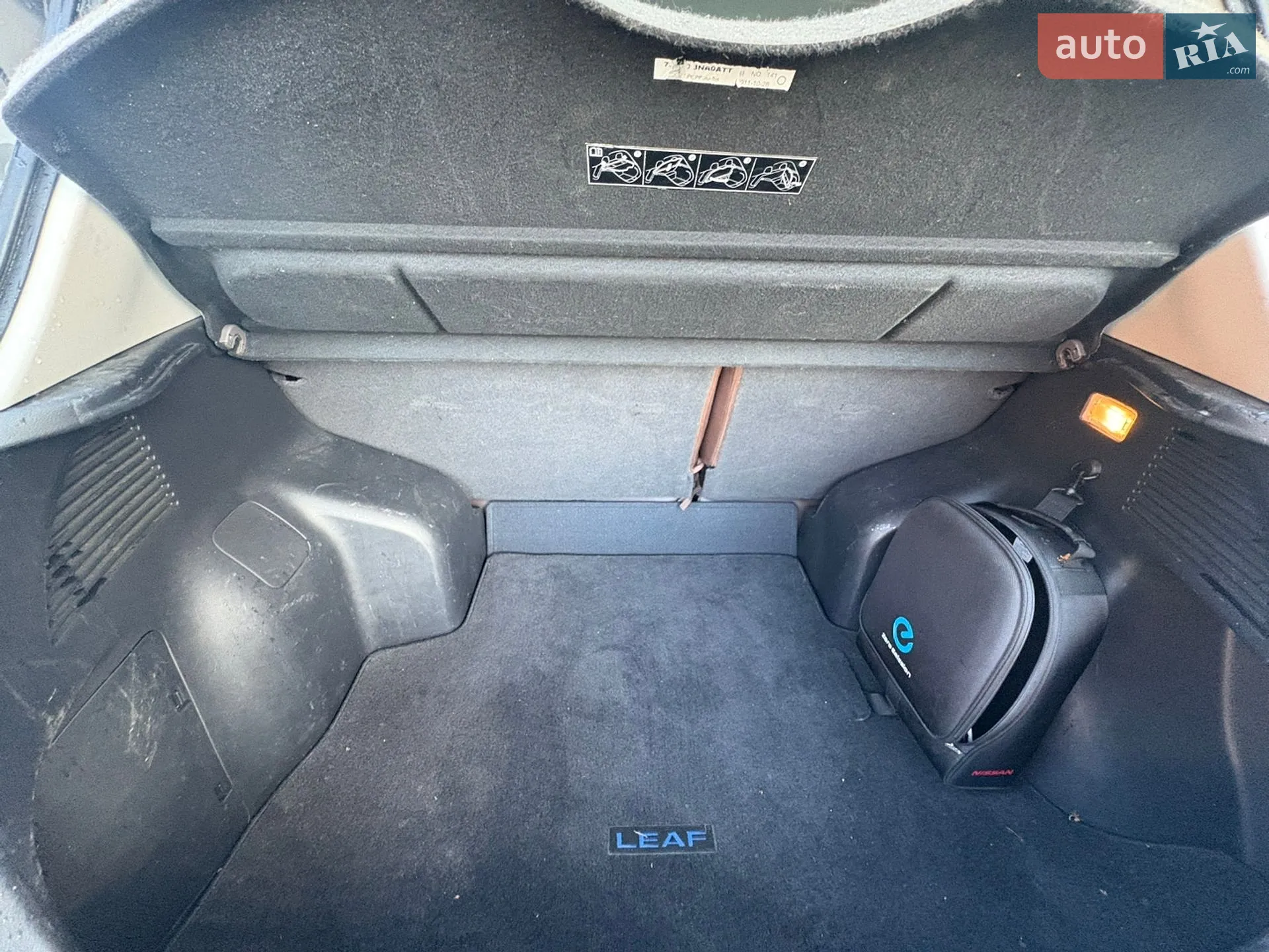 2013 Nissan Leaf - мініатюра 15
