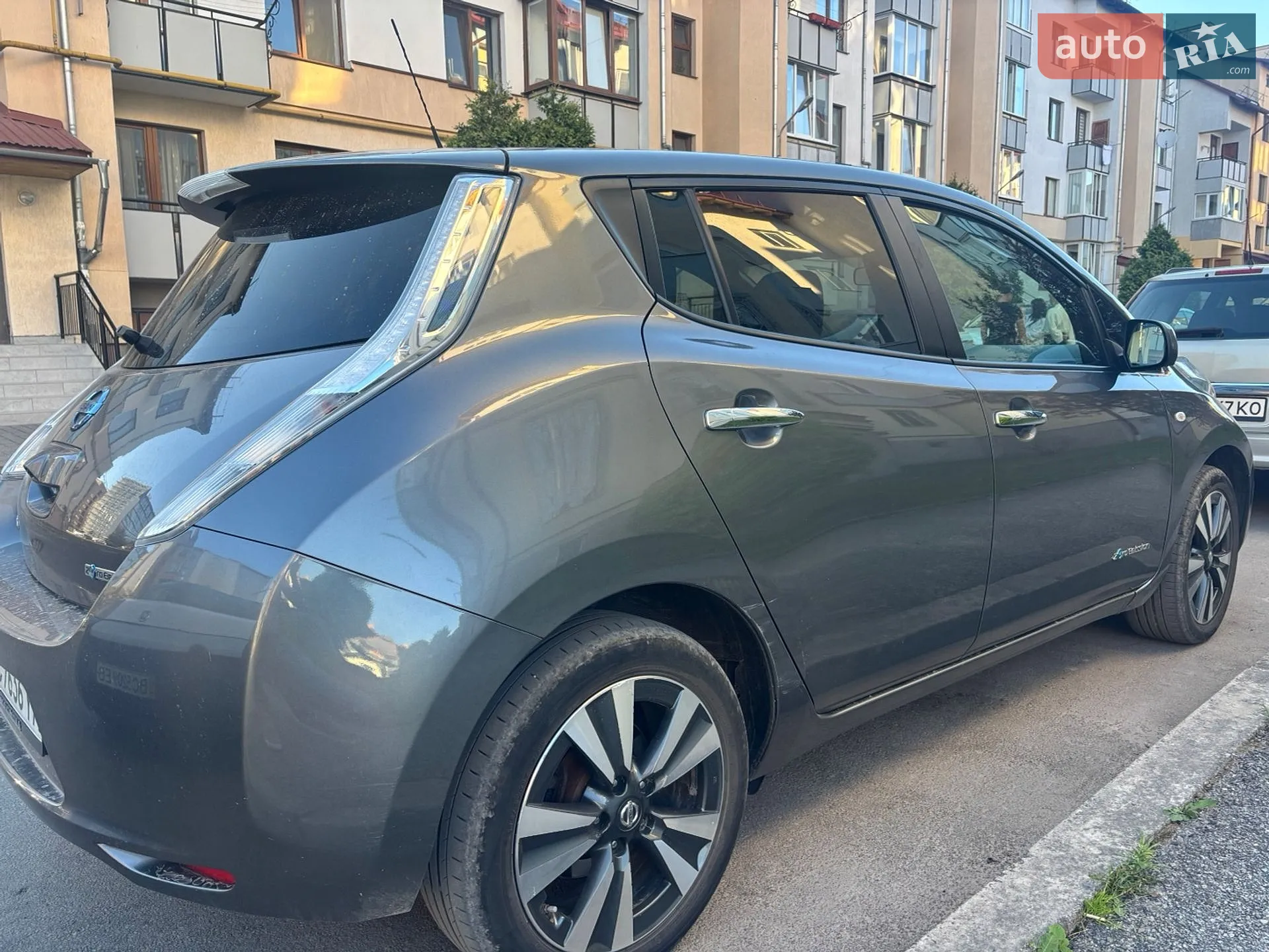 2015 Nissan Leaf - мініатюра 2