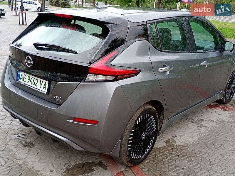 Хетчбек Nissan Leaf 2023 в Дніпрі