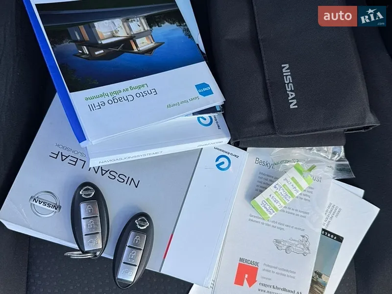 Хетчбек Nissan Leaf 2015 в Чернівцях документ