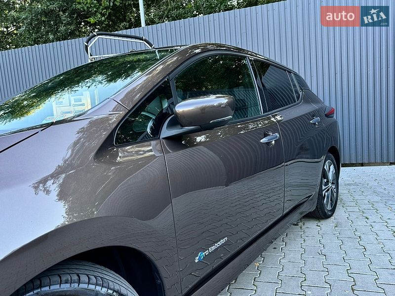 Хэтчбек Nissan Leaf 2018 в Дрогобыче