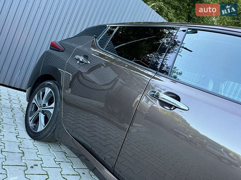 Хэтчбек Nissan Leaf 2018 в Дрогобыче