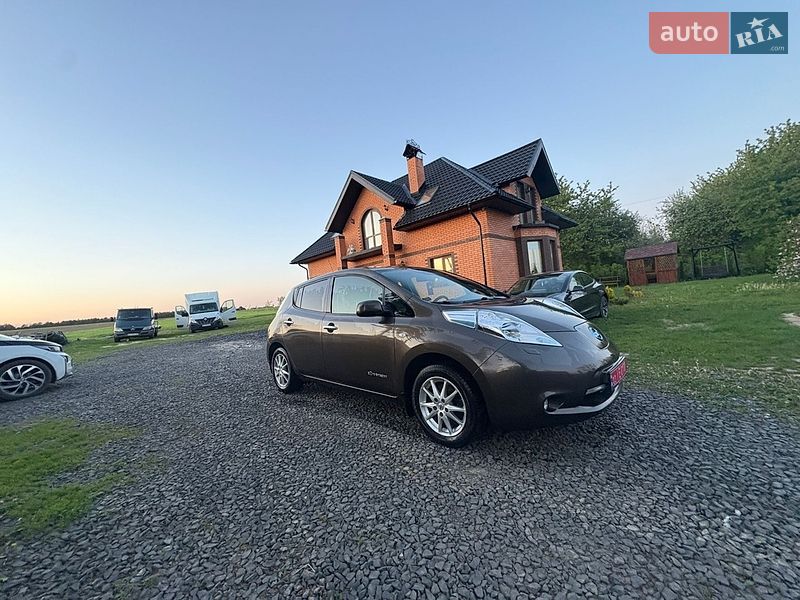 Хэтчбек Nissan Leaf 2016 в Луцке