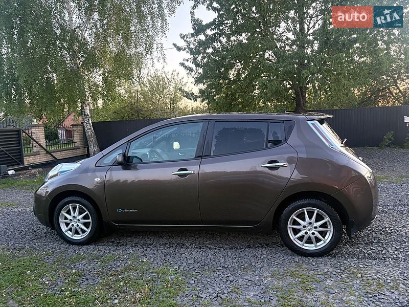 Хэтчбек Nissan Leaf 2016 в Луцке