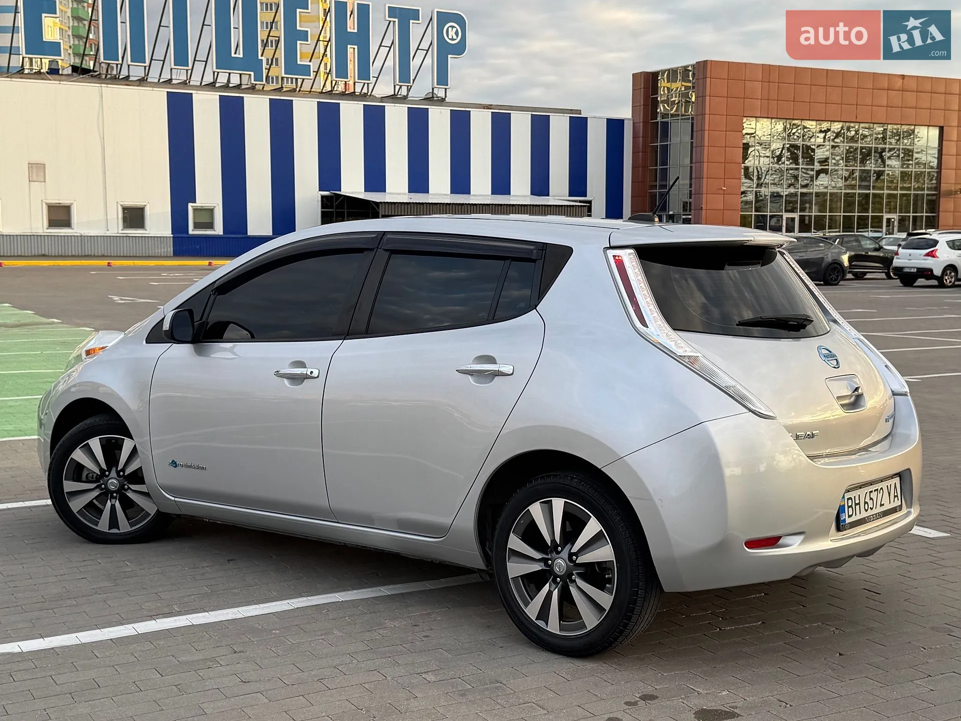 2015 Nissan Leaf - мініатюра 37