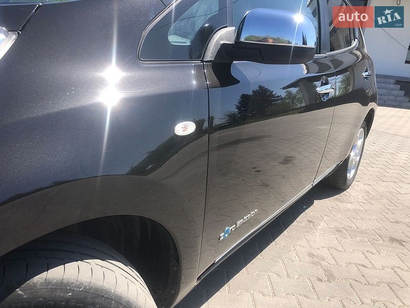 Хетчбек Nissan Leaf 2014 в Вінниці