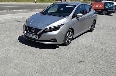 Хетчбек Nissan Leaf 2018 в Дніпрі