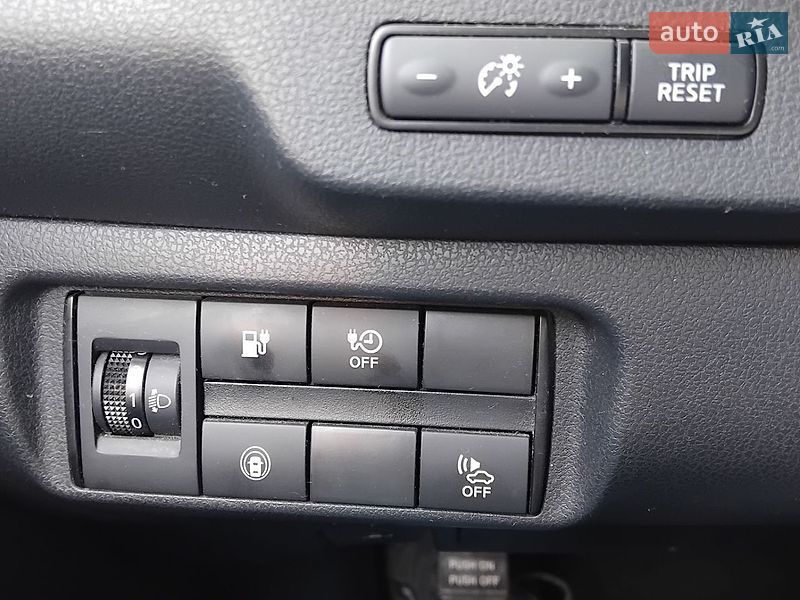 Хетчбек Nissan Leaf 2018 в Дніпрі