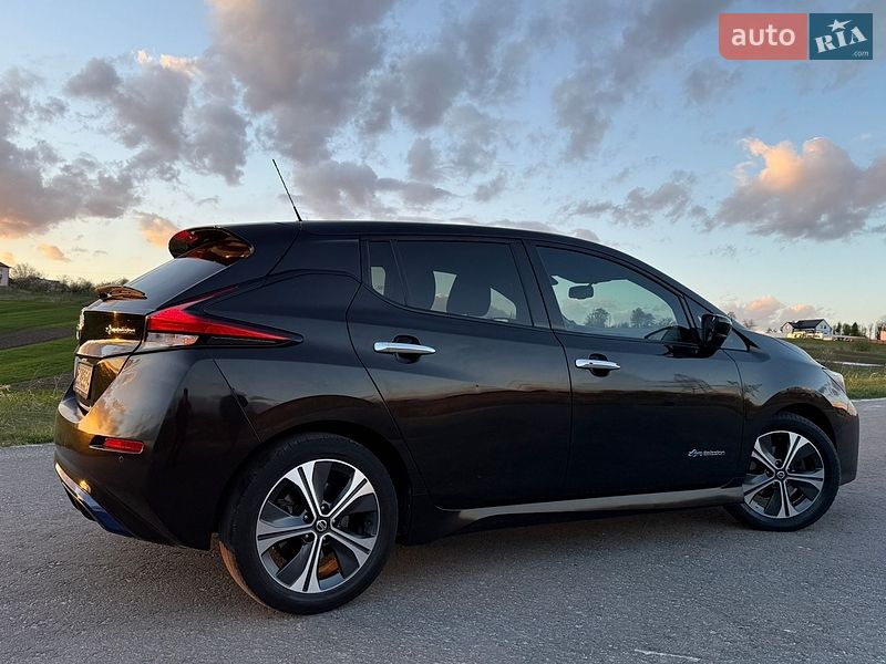 Хетчбек Nissan Leaf 2018 в Трускавці