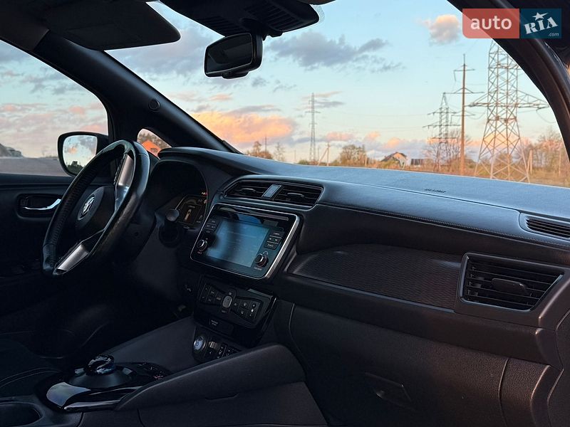 Хетчбек Nissan Leaf 2018 в Трускавці