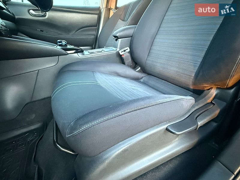 Хетчбек Nissan Leaf 2018 в Трускавці