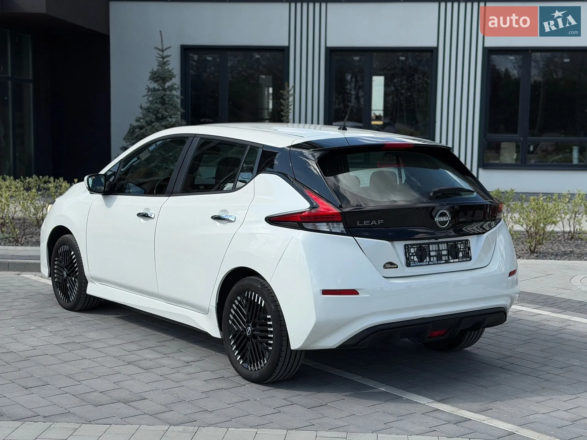 2022 Nissan Leaf - мініатюра 4