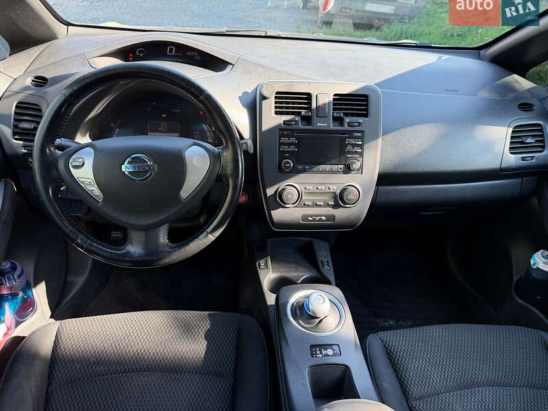 Хетчбек Nissan Leaf 2013 в Києві фото 17 Хетчбек Nissan Leaf 2013 в Києві
